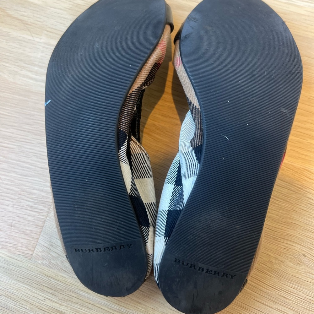 Burberry Black and Beige Vintage Check Leather Trim Ballet Flats - Picture 3 of 3